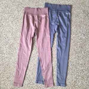 Peaches Sportswear Seamless Leggings Bundle Size SMALL-‎ DARK GREY/MAUVE